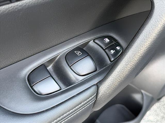 Used 2020 Nissan Rogue SV FWD image 19
