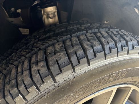 Used 2020 Jeep Grand Cherokee Limited w/ Luxury Group II image 11