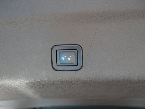 Used 2022 Chevrolet Tahoe LT w/ Luxury Package image 30