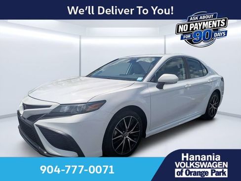 Used 2023 Toyota Camry SE FWD image 7