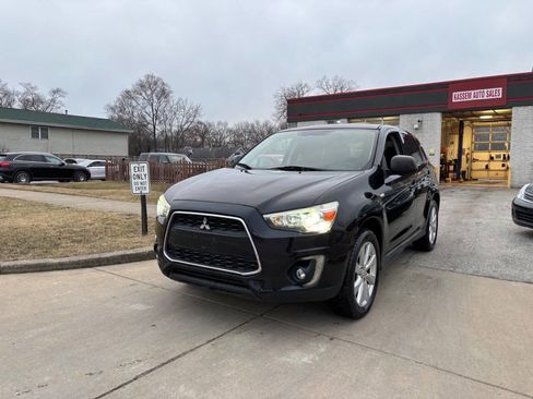 Used 2015 Mitsubishi Outlander Sport SE image 4