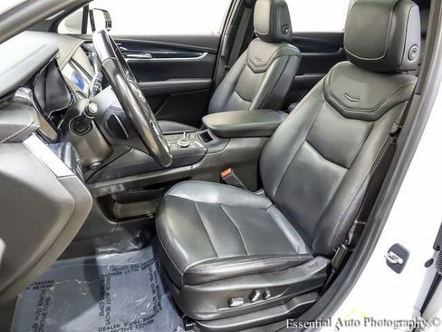 Certified 2024 Cadillac XT5 Premium Luxury w/ LPO, Floor Liner Package image 9