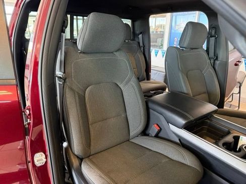 Used 2019 RAM 1500 Big Horn AWD/4WD image 2