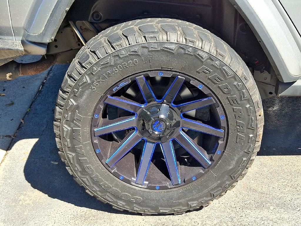 Used 2019 Jeep Wrangler Unlimited Sahara AWD/4WD image 9