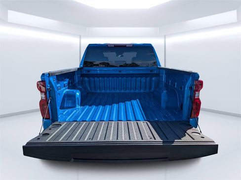 Used 2025 Chevrolet Silverado 1500 Custom image 12