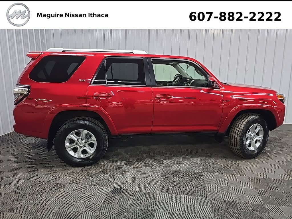 Used 2018 Toyota 4Runner SR5 AWD/4WD image 3