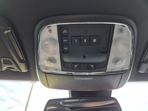 Used 2016 Dodge Charger R/T RWD image 27