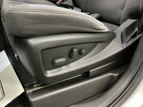 Used 2018 Chevrolet Silverado 1500 LT w/ All Star Edition AWD/4WD image 19
