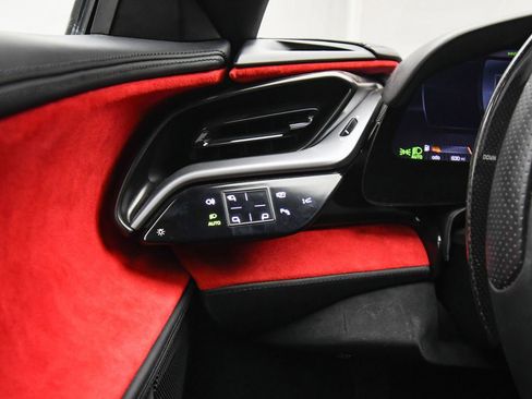 Used 2023 Ferrari SF90 Stradale image 37