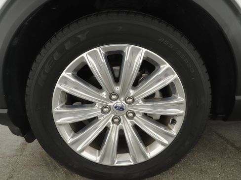 Certified 2020 Ford Explorer Limited image 7