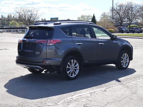 Used 2018 Toyota RAV4 Limited AWD/4WD image 5