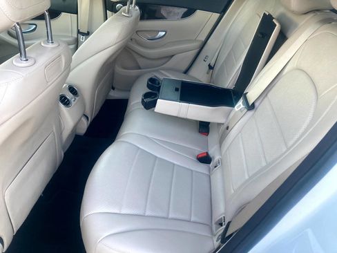 Used 2018 Mercedes-Benz GLC 300 4MATIC image 16