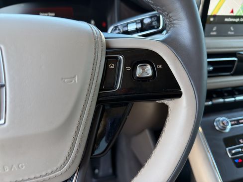 Used 2023 Lincoln Aviator Grand Touring w/ Equipment Group 301A AWD/4WD image 17