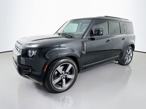Used 2023 Land Rover Defender 110 V8 image 1