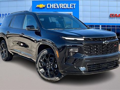 Used 2025 Chevrolet Traverse RS w/ LPO, Floor Liner Package image 1