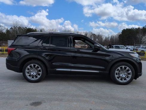 New 2026 Ford Explorer Platinum RWD image 3