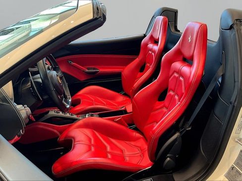 Used 2017 Ferrari 488 Spider RWD image 18