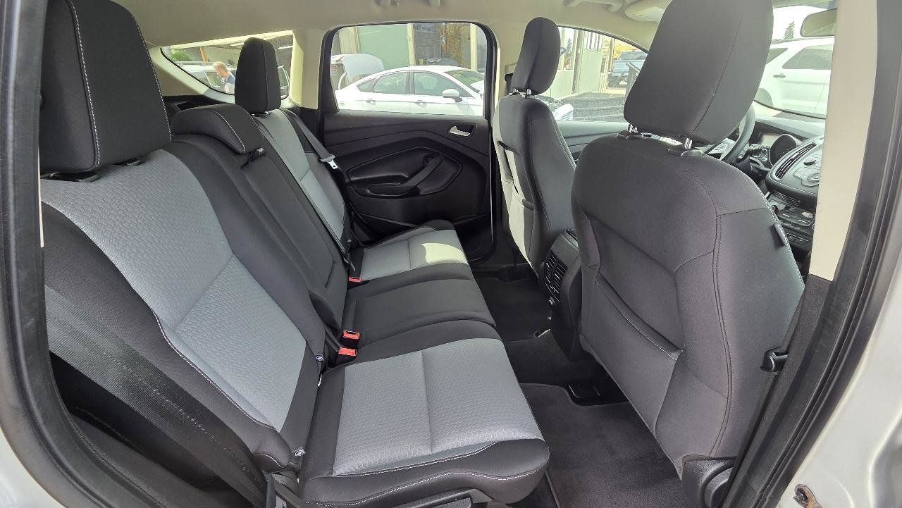 Used 2018 Ford Escape SE AWD/4WD image 15