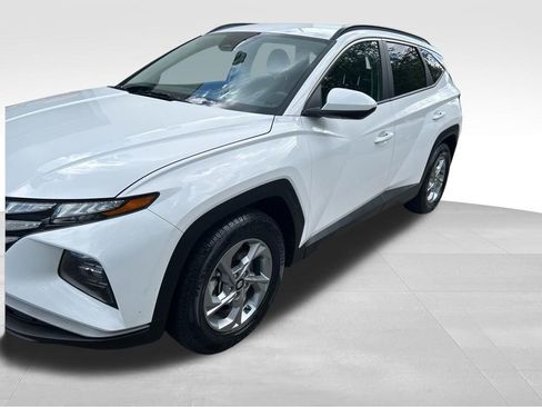 Used 2024 Hyundai Tucson SEL FWD image 3