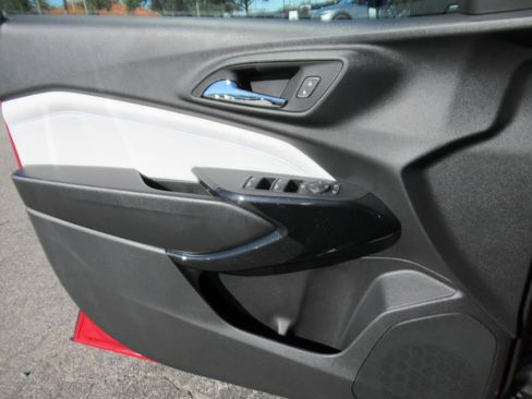 New 2026 Chevrolet Trax LT w/ Driver Confidence Package image 25