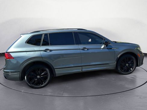 Used 2022 Volkswagen Tiguan SE R-Line FWD image 5