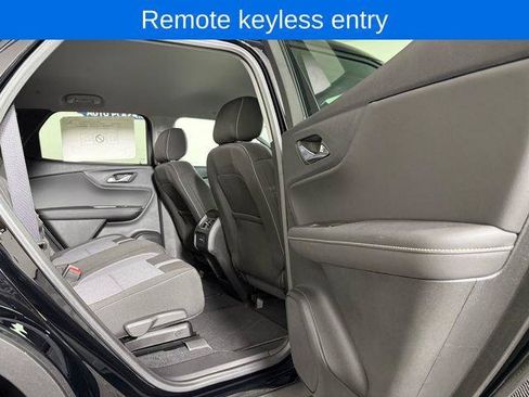 New 2025 Chevrolet Blazer LT AWD/4WD image 17