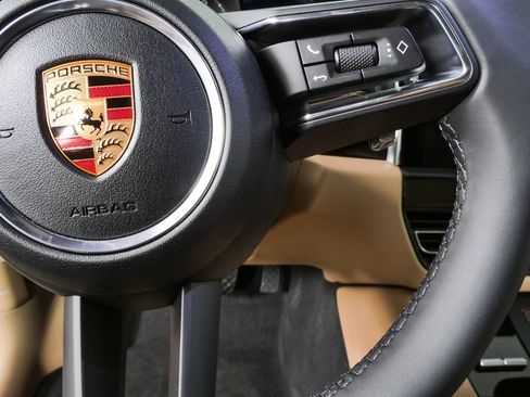New 2026 Porsche Macan AWD/4WD image 11