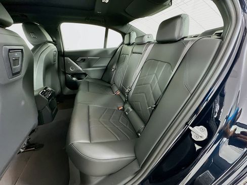 New 2026 BMW 550e xDrive image 17