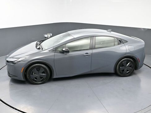 Used 2024 Toyota Prius LE image 47