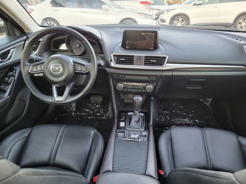 Used 2018 MAZDA MAZDA3 Touring FWD image 22