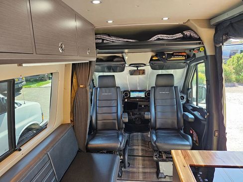 Used 2022 Mercedes-Benz Sprinter 2500 image 9