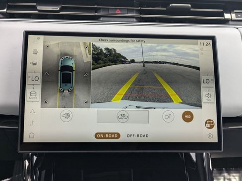 New 2025 Land Rover Range Rover Sport SE image 15