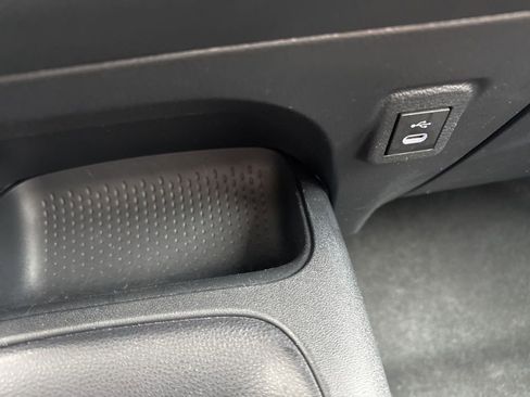 Certified 2024 Toyota Corolla LE image 40