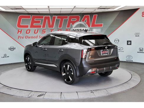 New 2026 Nissan Kicks SR w/ SR Premium Package image 3