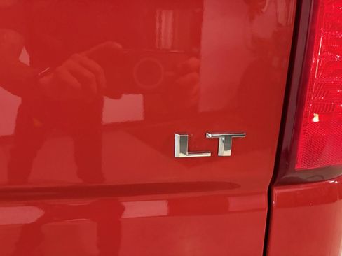 Used 2022 Chevrolet Silverado 1500 LT AWD/4WD image 40