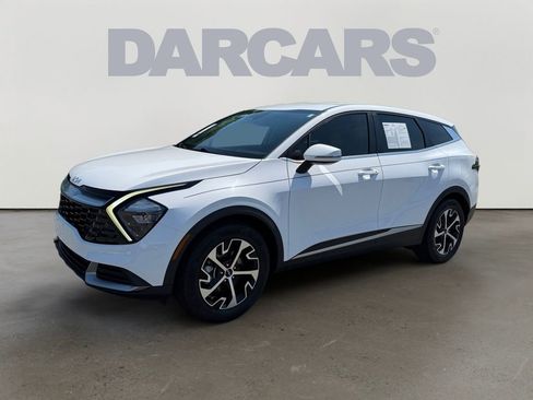 Used 2023 Kia Sportage EX image 3