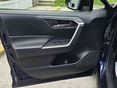 Used 2019 Toyota RAV4 XLE Premium w/ Cold Weather Package image 15