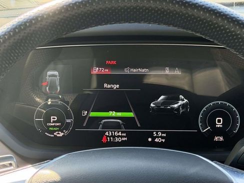 Used 2022 Audi e-tron GT Premium Plus image 24