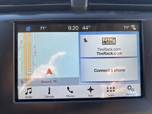 Used 2017 Ford Fusion SE w/ Fusion SE Technology Package image 16