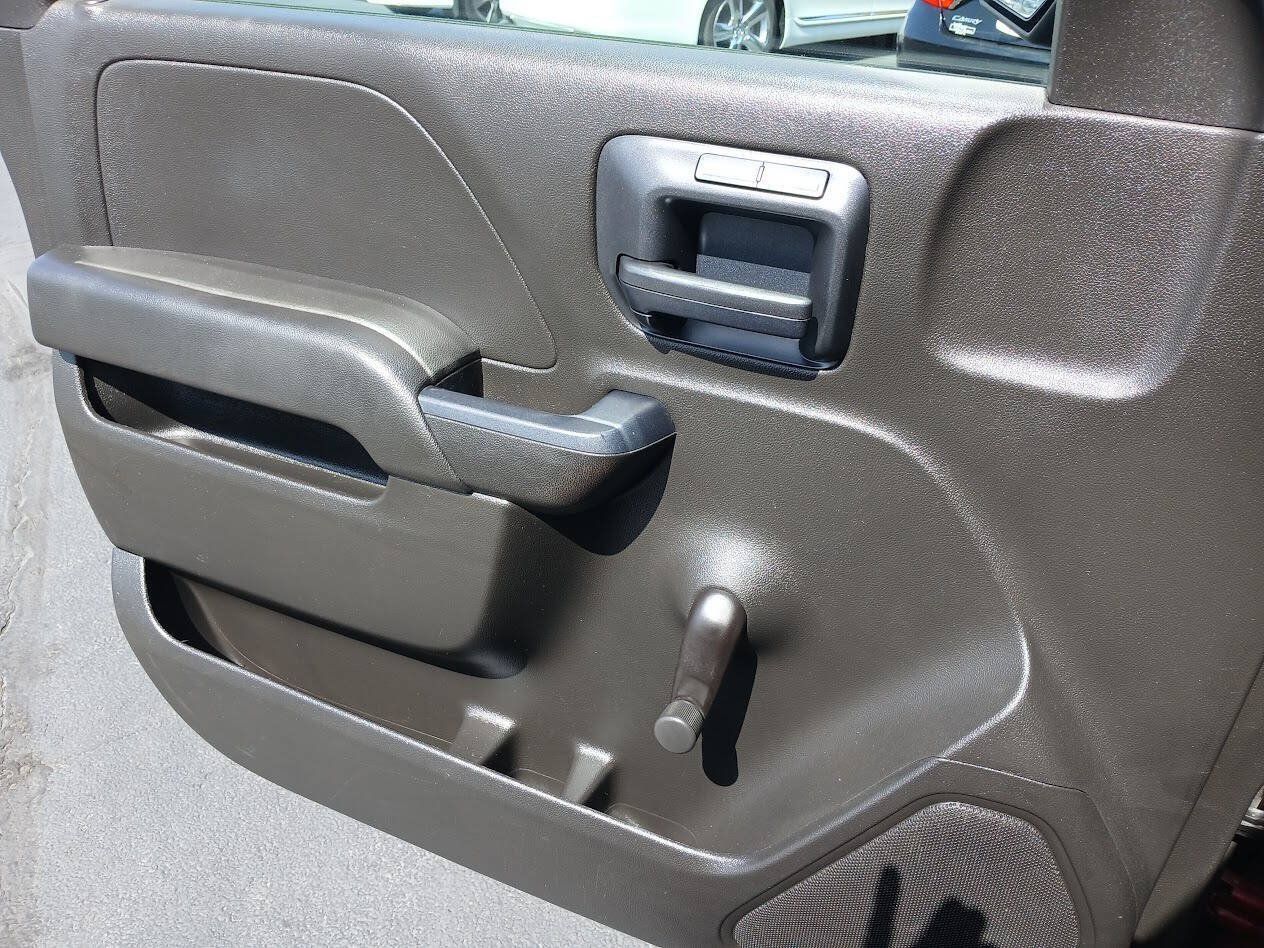Used 2015 Chevrolet Silverado 1500 W/T RWD image 6
