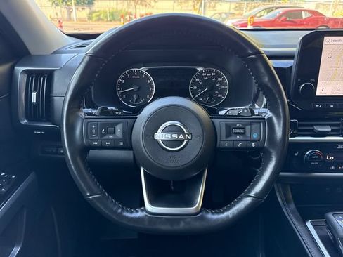 Used 2023 Nissan Pathfinder SL w/ Lighting Package (N92) AWD/4WD image 19