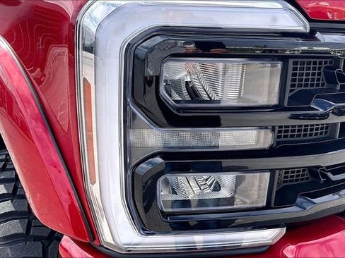 Used 2024 Ford F250 Lariat w/ Lariat Ultimate Package AWD/4WD image 29