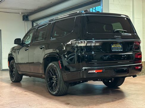 New 2026 Jeep Grand Wagoneer Limited image 3