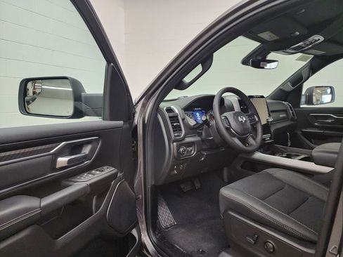 New 2026 RAM 1500 4x4 Crew Cab image 9