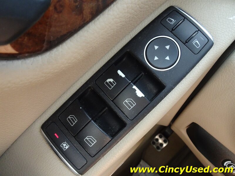 Used 2012 Mercedes-Benz C 300 4MATIC Sedan image 24