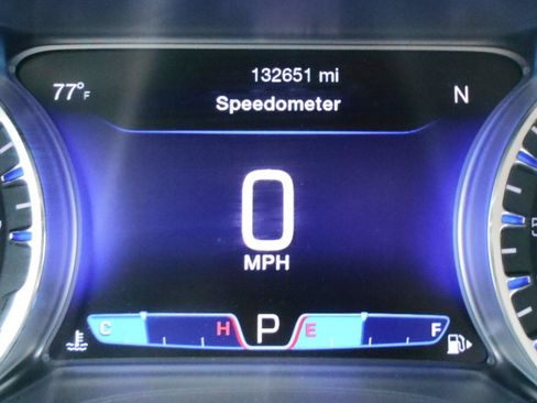 Used 2015 Chrysler 200 C w/ Navigation & Sound Group I FWD image 28