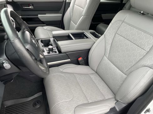 Used 2024 Toyota Tundra Limited image 19