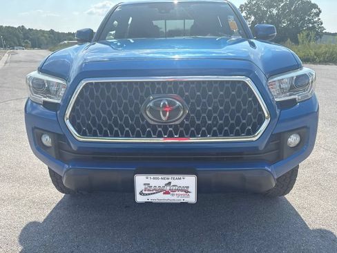 Used 2018 Toyota Tacoma TRD Off-Road AWD/4WD image 29