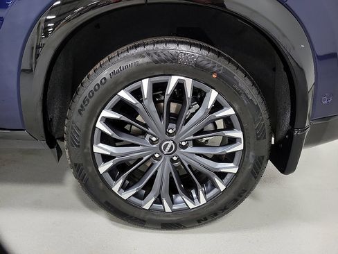 Used 2024 Nissan Rogue Platinum w/ Platinum Premium Package image 8