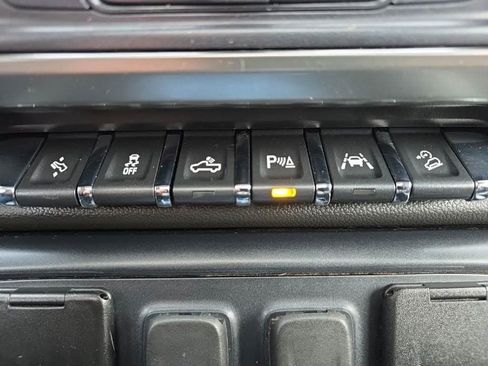 Used 2018 Chevrolet Silverado 1500 LTZ Z71 w/ Redline Edition image 30